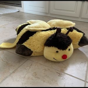 Bumble Bee Pillow Pet excellent used condition